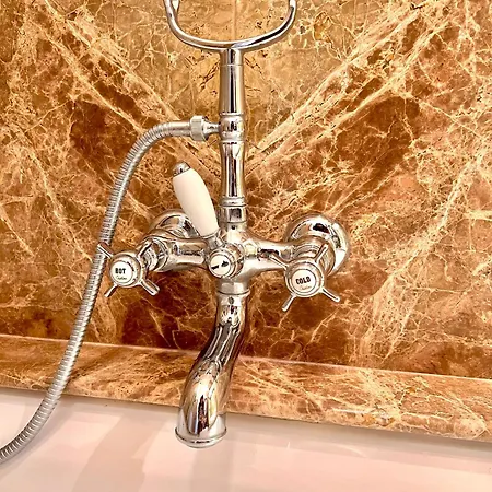 Casa Del Viaggiatore *